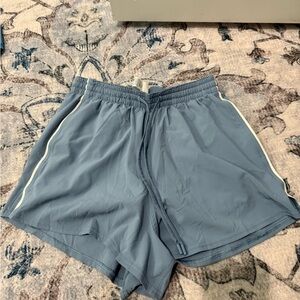 Lululemon lightweight long liner short